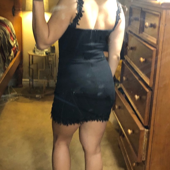 Black Dress - Windsor - Picture 2 of 3